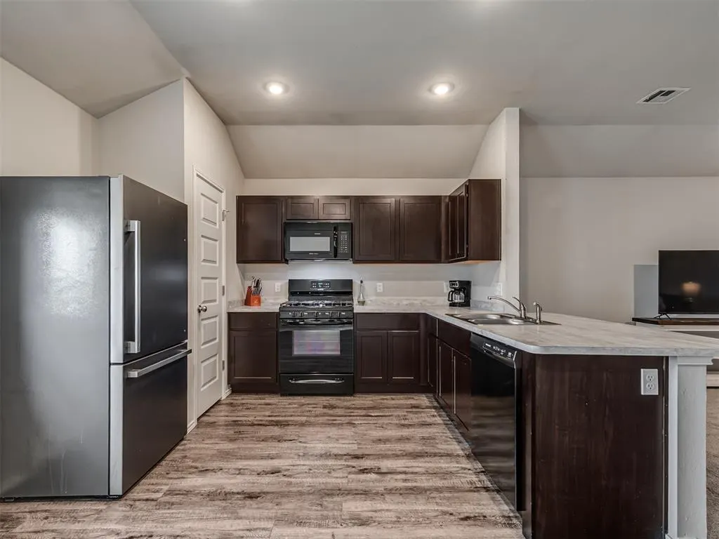Photo 11 — 1410 Madison Avenue, Shawnee, OK 74804