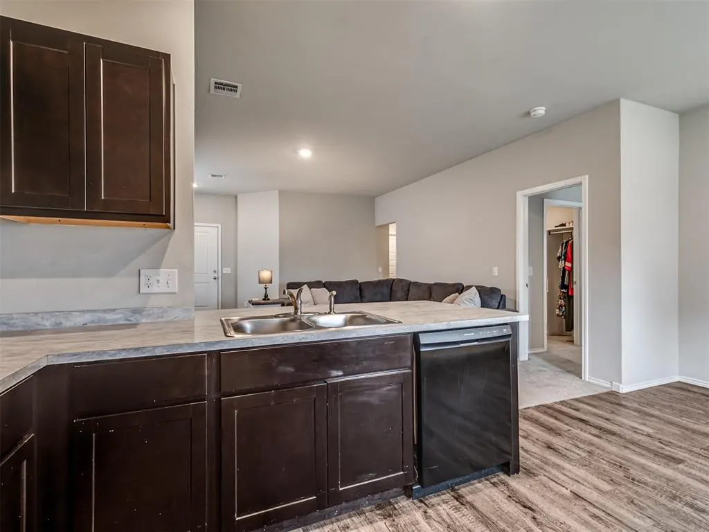 Photo 13 — 1410 Madison Avenue, Shawnee, OK 74804