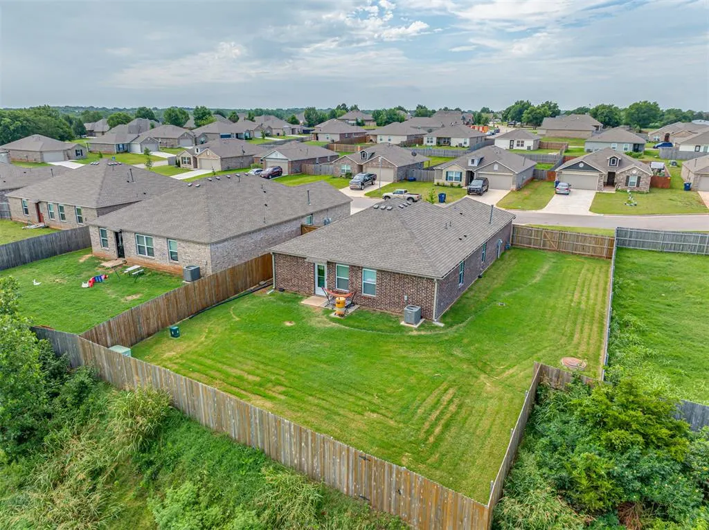 Photo 32 — 1410 Madison Avenue, Shawnee, OK 74804