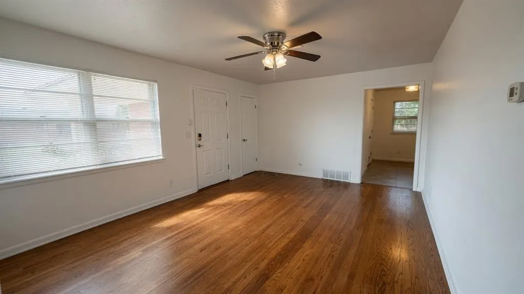 Photo 4 — 5433 S Linn Avenue, Oklahoma City, OK 73119