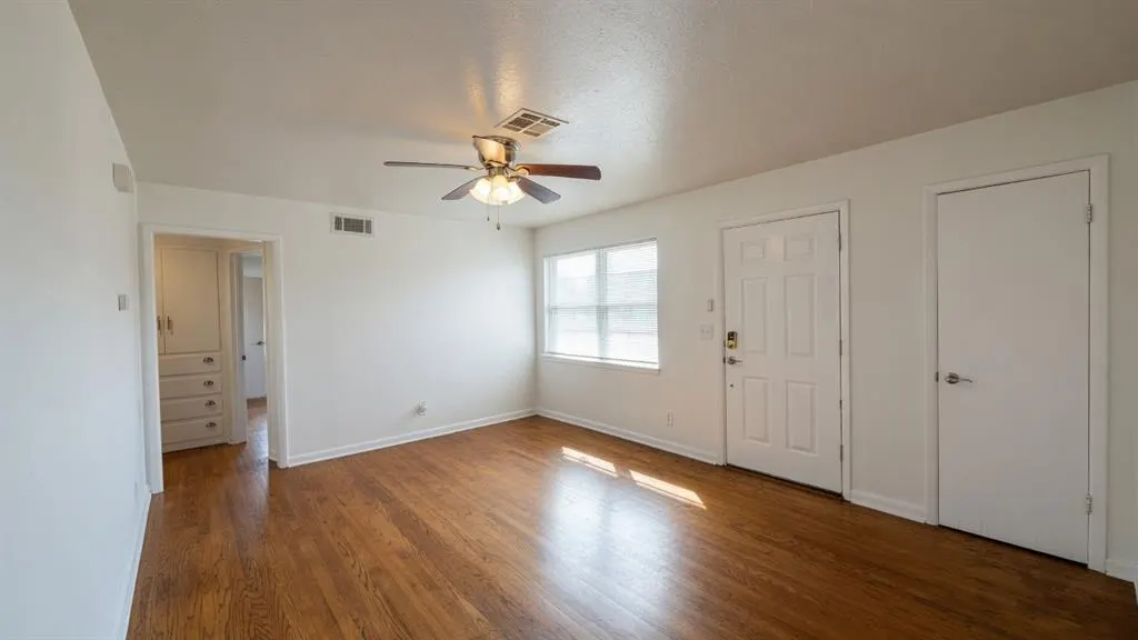 Photo 8 — 5433 S Linn Avenue, Oklahoma City, OK 73119