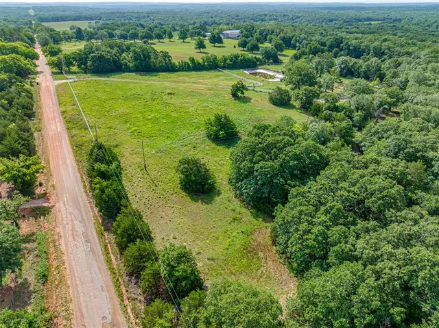 Photo 3 — 343129 E 1020 Road, Meeker, OK 74855