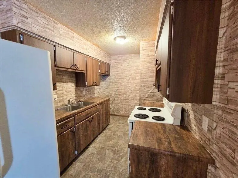 Photo 6 — 401 SE 12th Avenue 143, Norman, OK 73071