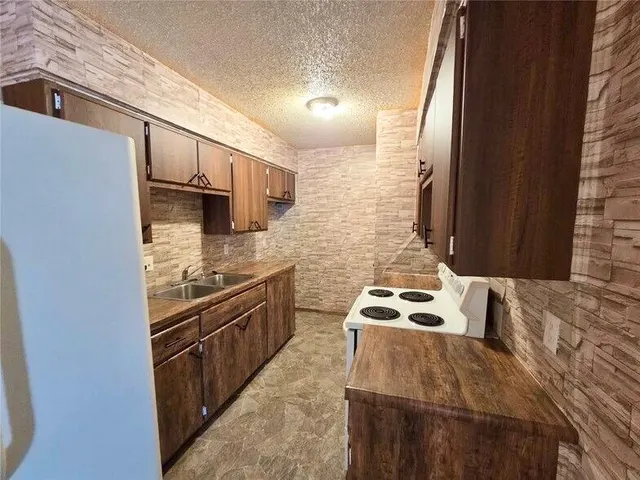 Photo 6 — 401 SE 12th Avenue 143, Norman, OK 73071