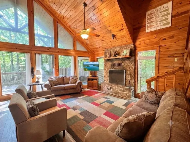 Photo 2 — 115 Laurel Branch Lane, Broken Bow, OK 74728