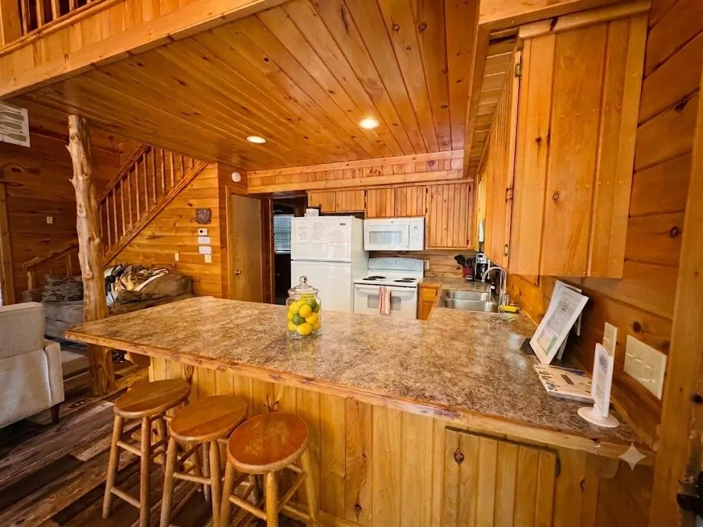 Photo 3 — 115 Laurel Branch Lane, Broken Bow, OK 74728