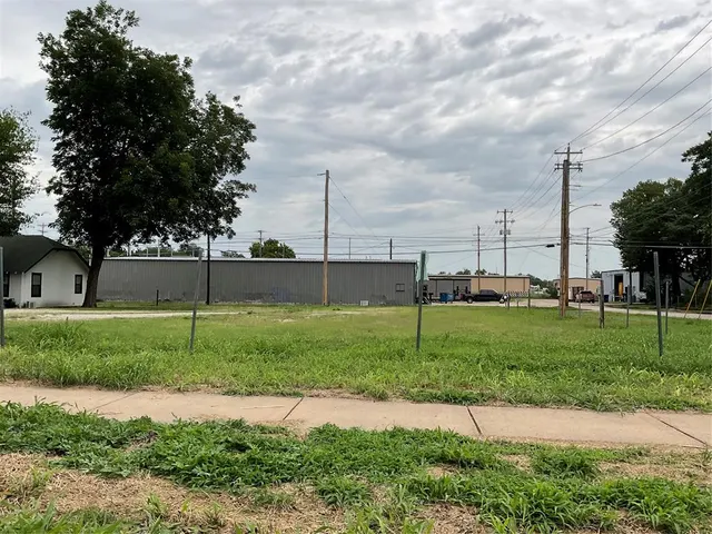 Photo 2 — 0000000 E E 4th Ave & Lowry St Avenue, Stillwater, OK 74074