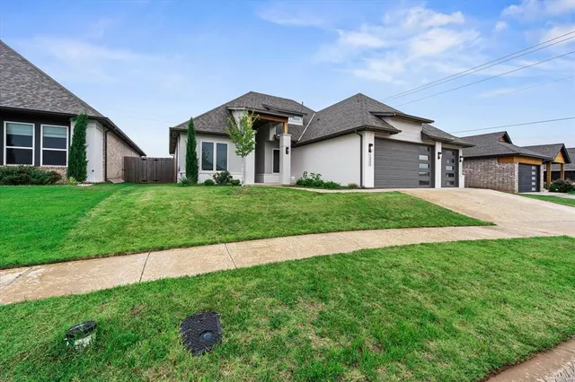 Photo 5 — 15805 Capri Lane, Edmond, OK 73013