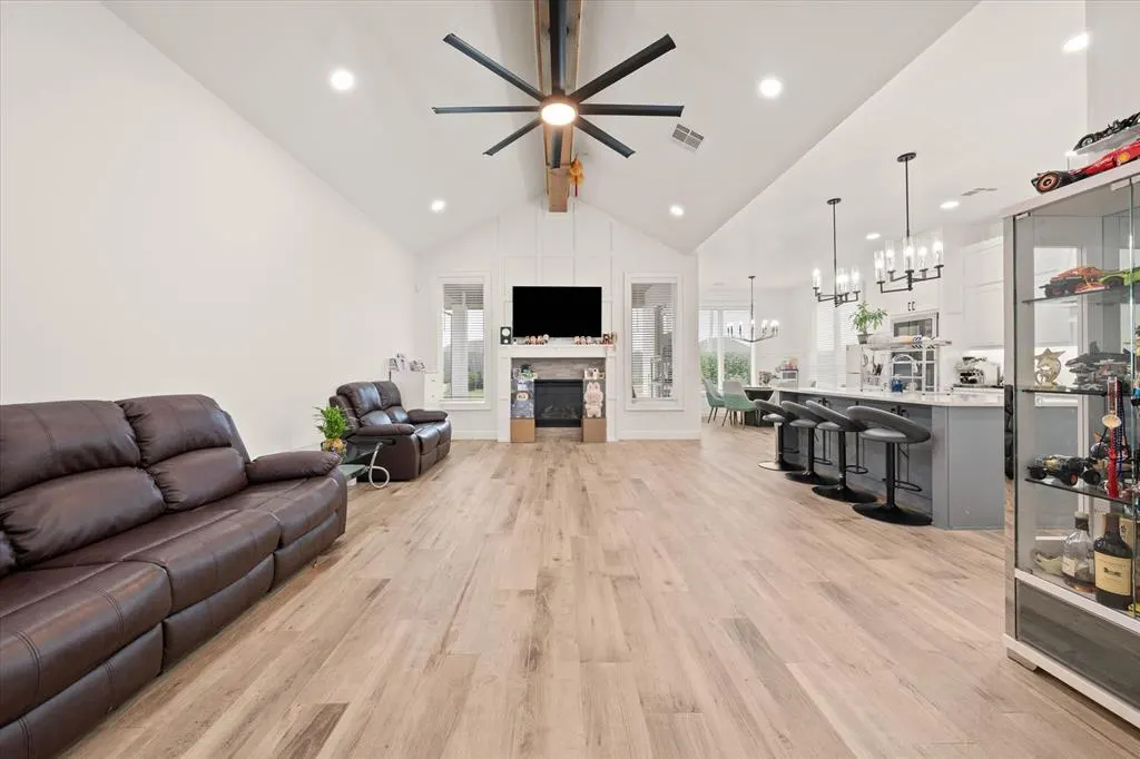 Photo 8 — 15805 Capri Lane, Edmond, OK 73013