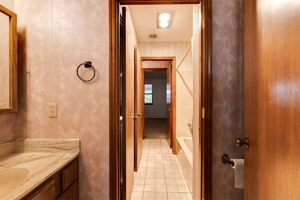 Photo 22 — 8001 NW 7th Place 314, Oklahoma City, OK 73127