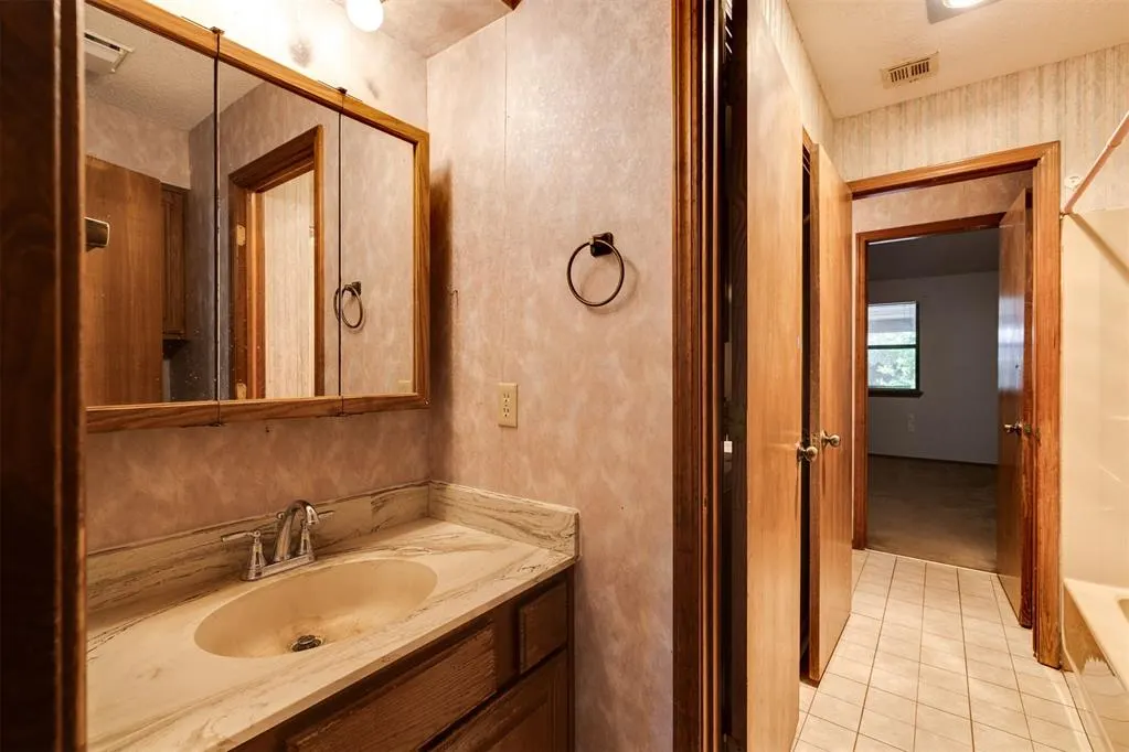 Photo 23 — 8001 NW 7th Place 314, Oklahoma City, OK 73127