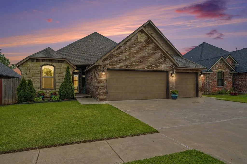 Front exterior — 11920 SW 18th Street, Yukon, OK 73099