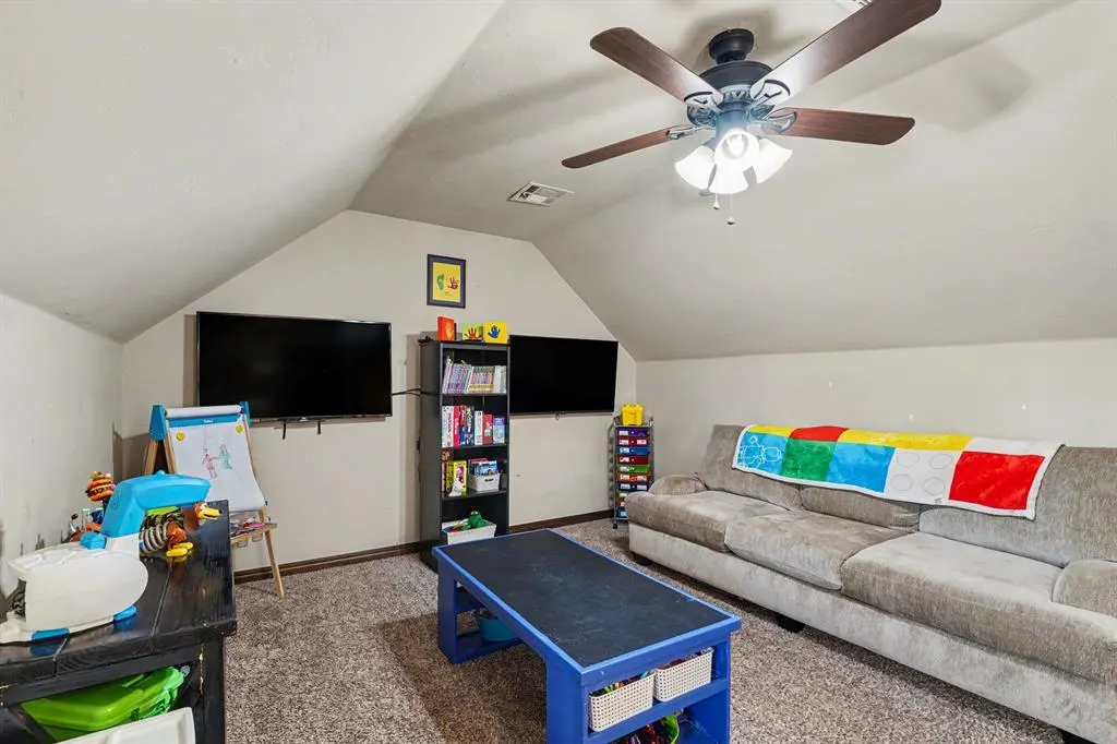 Photo 14 — 11920 SW 18th Street, Yukon, OK 73099