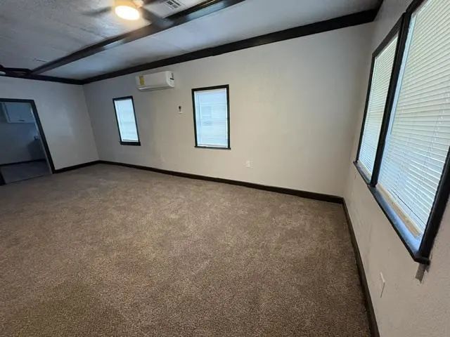 Photo 2 — 904 SW G Avenue, Lawton, OK 73501