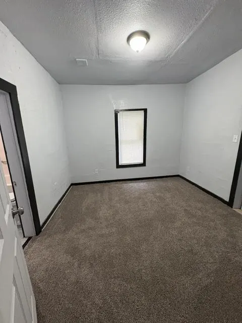 Photo 3 — 904 SW G Avenue, Lawton, OK 73501