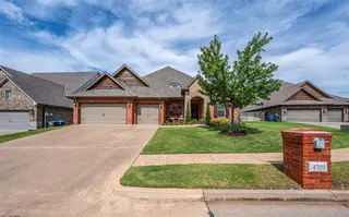 Sold home at 4709 Spectacular Bid Avenue