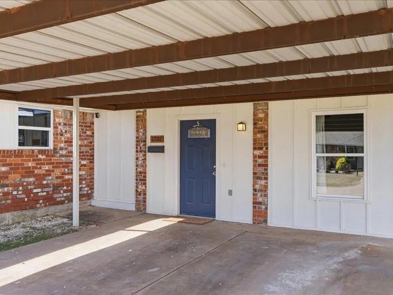 Photo 3 — 1501 Lawton Avenue, Moore, OK 73160