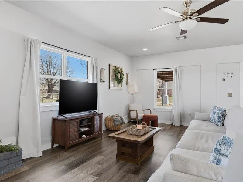 Photo 7 — 1501 Lawton Avenue, Moore, OK 73160