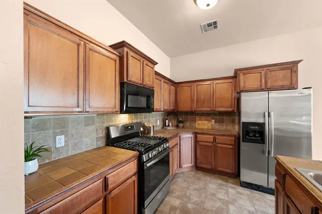 Photo 7 — 21201 River Lark Lane, Edmond, OK 73012