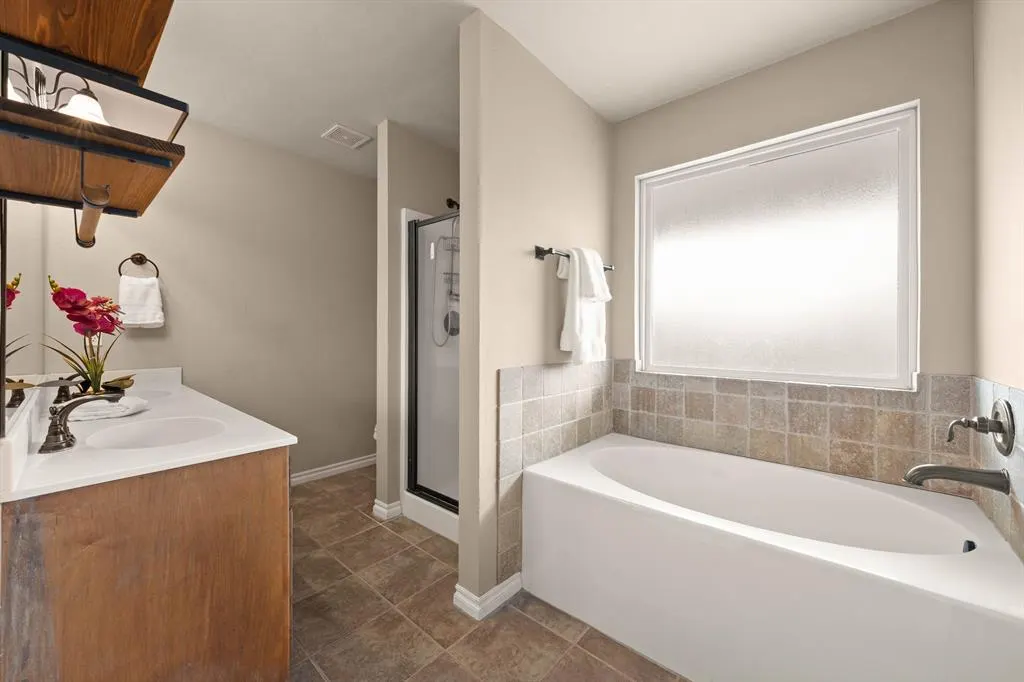 Photo 15 — 21201 River Lark Lane, Edmond, OK 73012