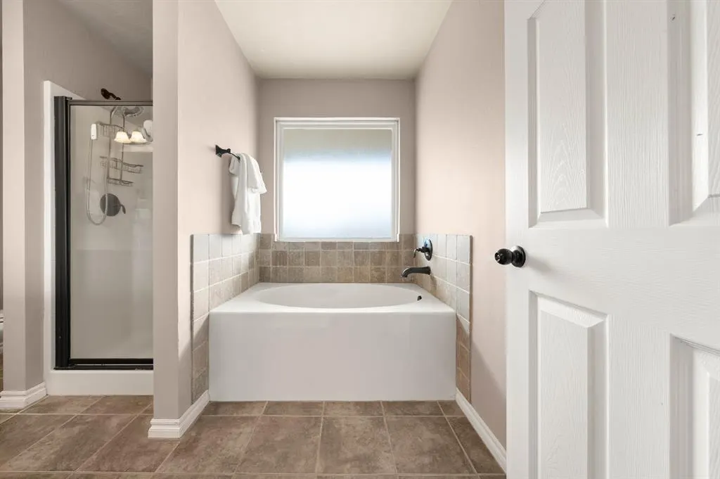 Photo 16 — 21201 River Lark Lane, Edmond, OK 73012