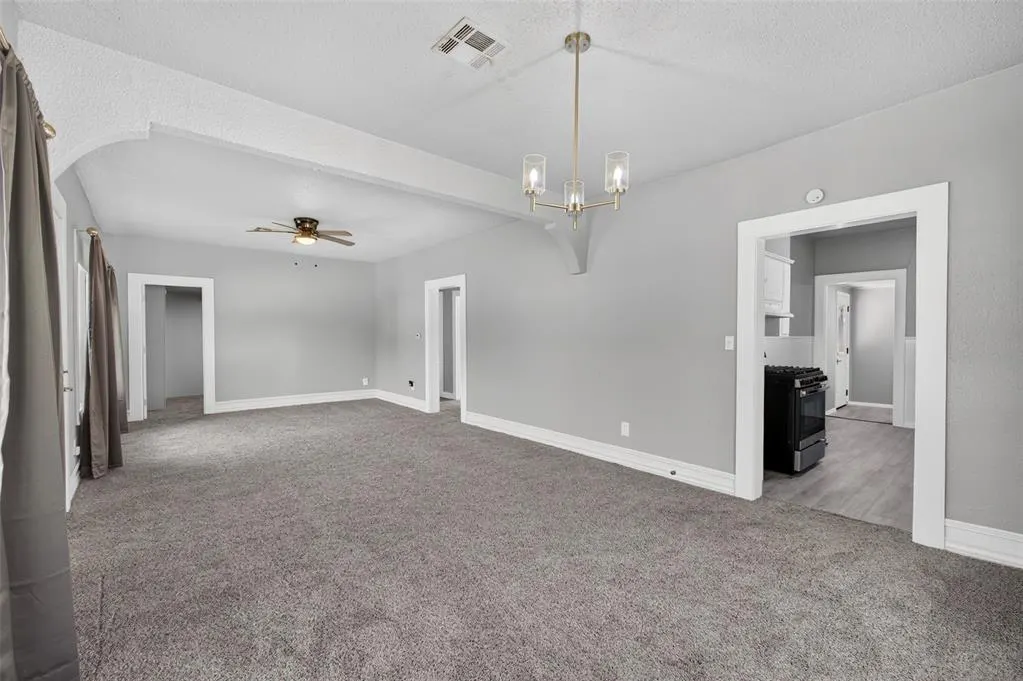Photo 6 — 321 N Howard Street, Elk City, OK 73644