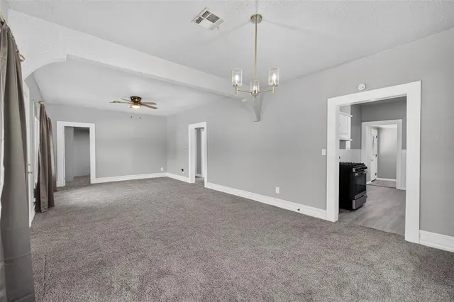 Photo 6 — 321 N Howard Street, Elk City, OK 73644