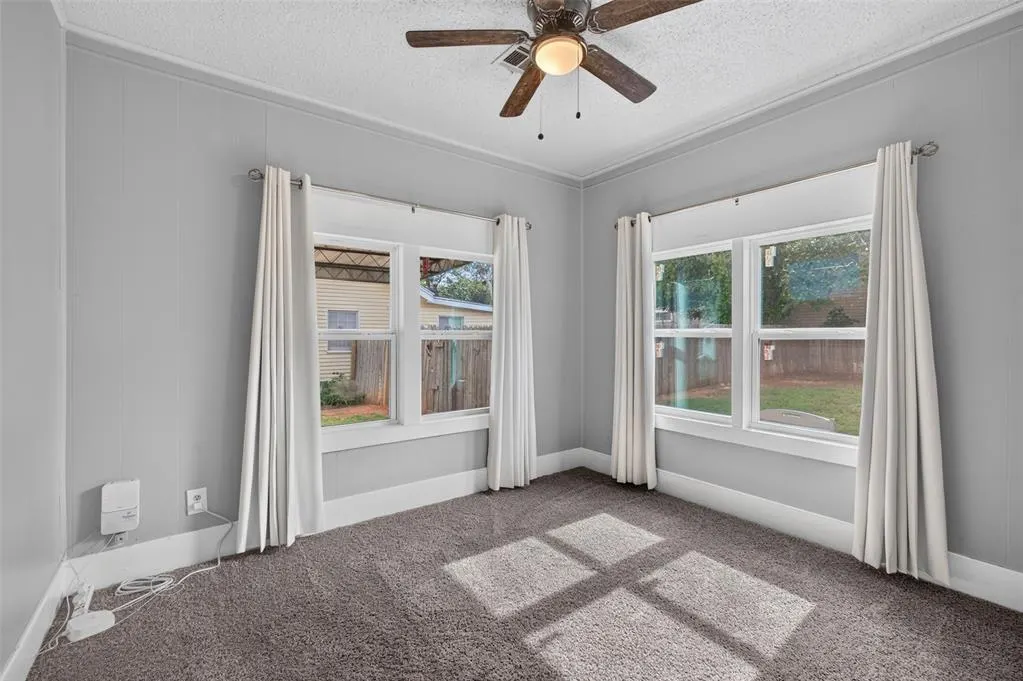 Photo 18 — 321 N Howard Street, Elk City, OK 73644