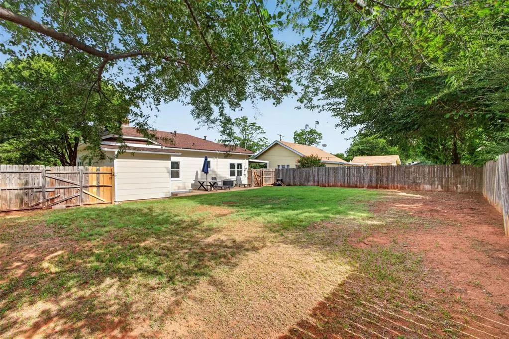 Photo 25 — 321 N Howard Street, Elk City, OK 73644