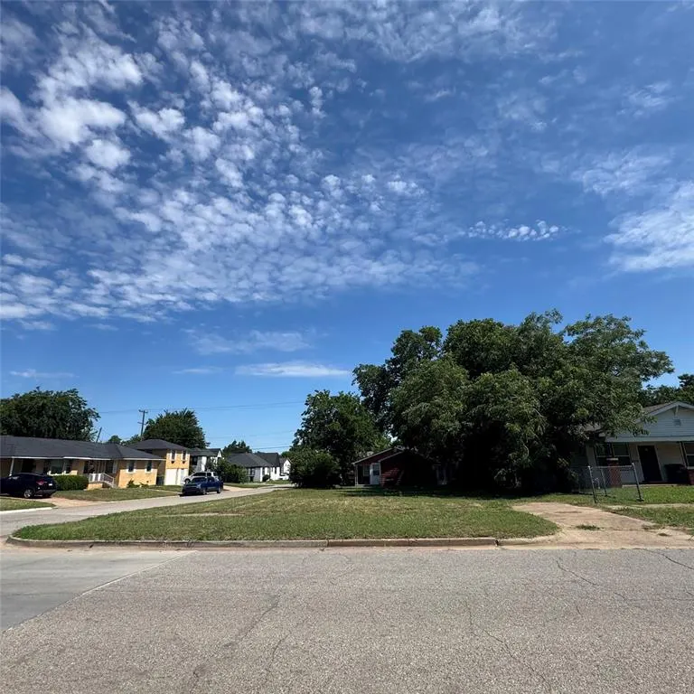 Front exterior — 1633 NW 28th Street, Oklahoma City, OK 73106