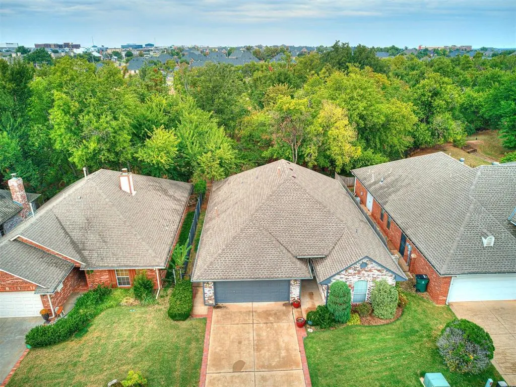 Photo 3 — 5813 NW 127th Street, Oklahoma City, OK 73142