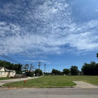 Sold home at 1735 NW 28th Street