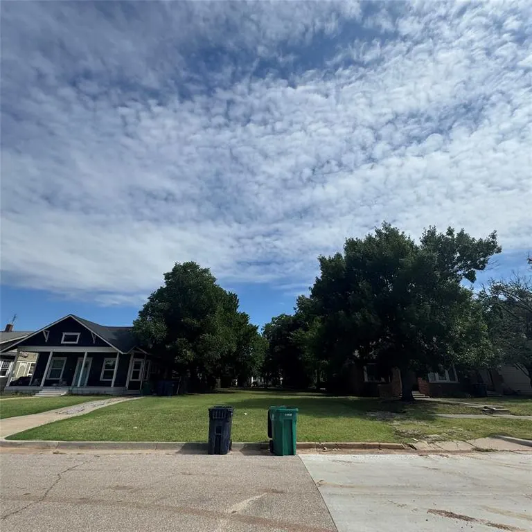 Front exterior — 1609 NW 29th Street, Oklahoma City, OK 73106