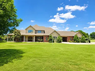 Sold home at 1419 W Royal Oaks Road