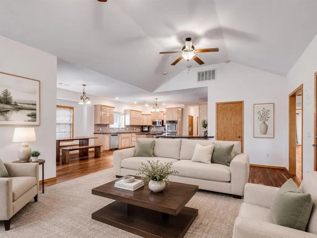 Photo 8 — 1419 W Royal Oaks Road, Pauls Valley, OK 73075