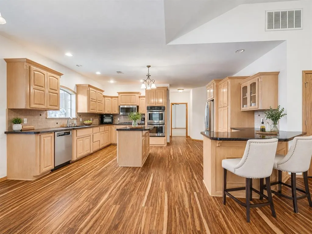 Photo 9 — 1419 W Royal Oaks Road, Pauls Valley, OK 73075
