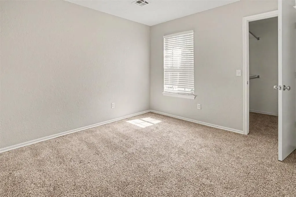 Photo 8 — 10109 S Hillcrest Drive, Oklahoma City, OK 73159
