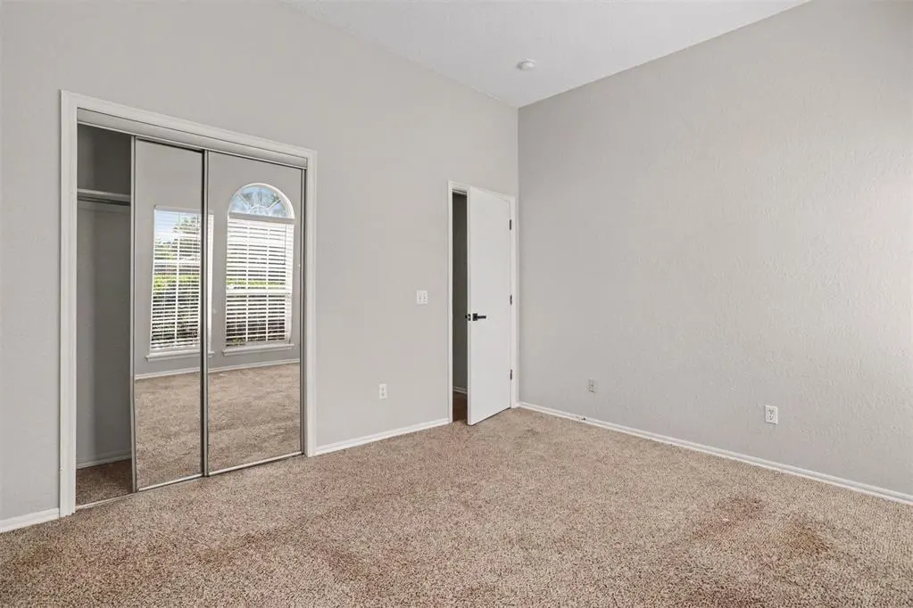 Photo 11 — 10109 S Hillcrest Drive, Oklahoma City, OK 73159