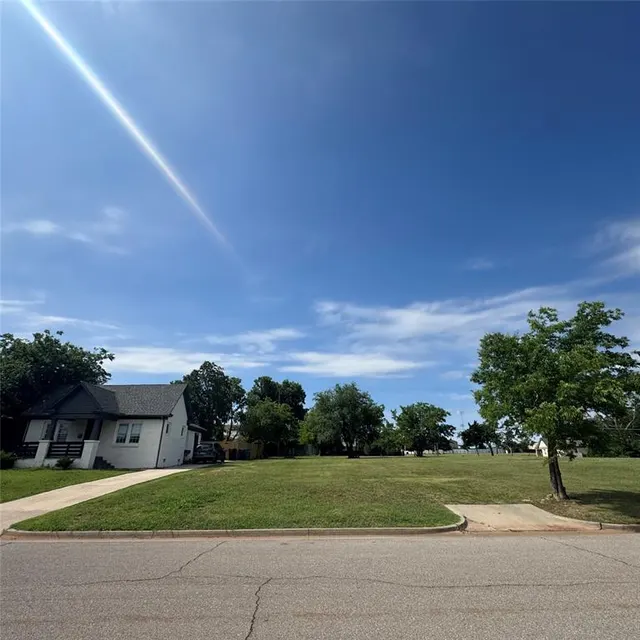 Front exterior — 1724 NW 29th Street, Oklahoma City, OK 73106