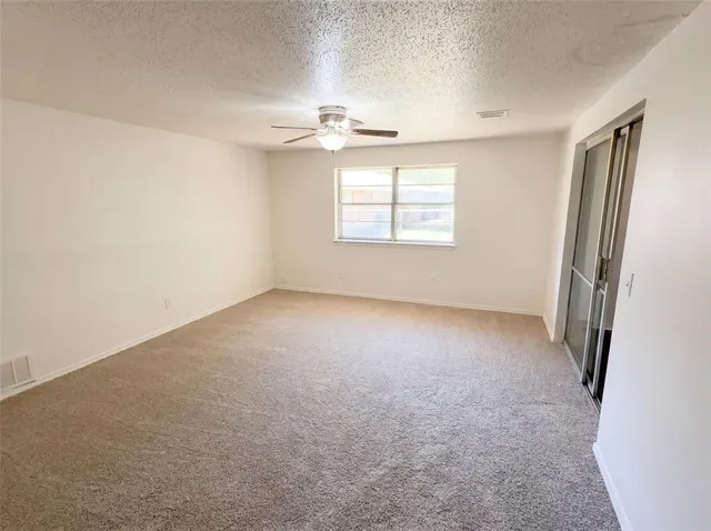 Photo 6 — 7629 NW 14th Street, Oklahoma City, OK 73127