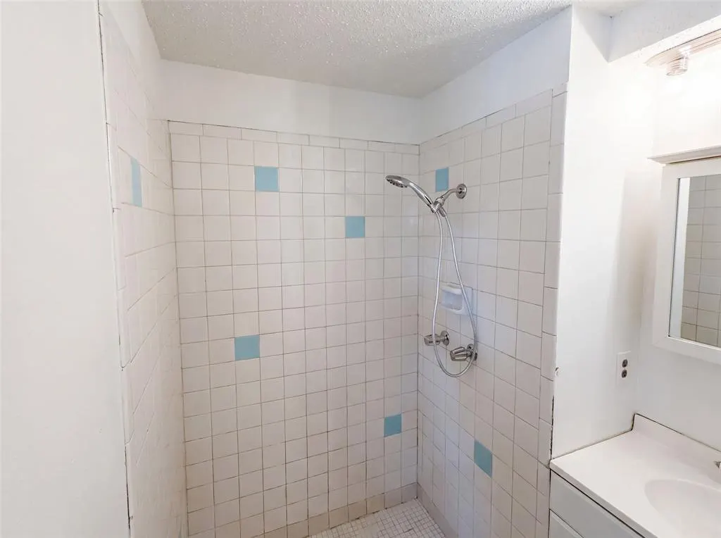 Photo 15 — 7629 NW 14th Street, Oklahoma City, OK 73127