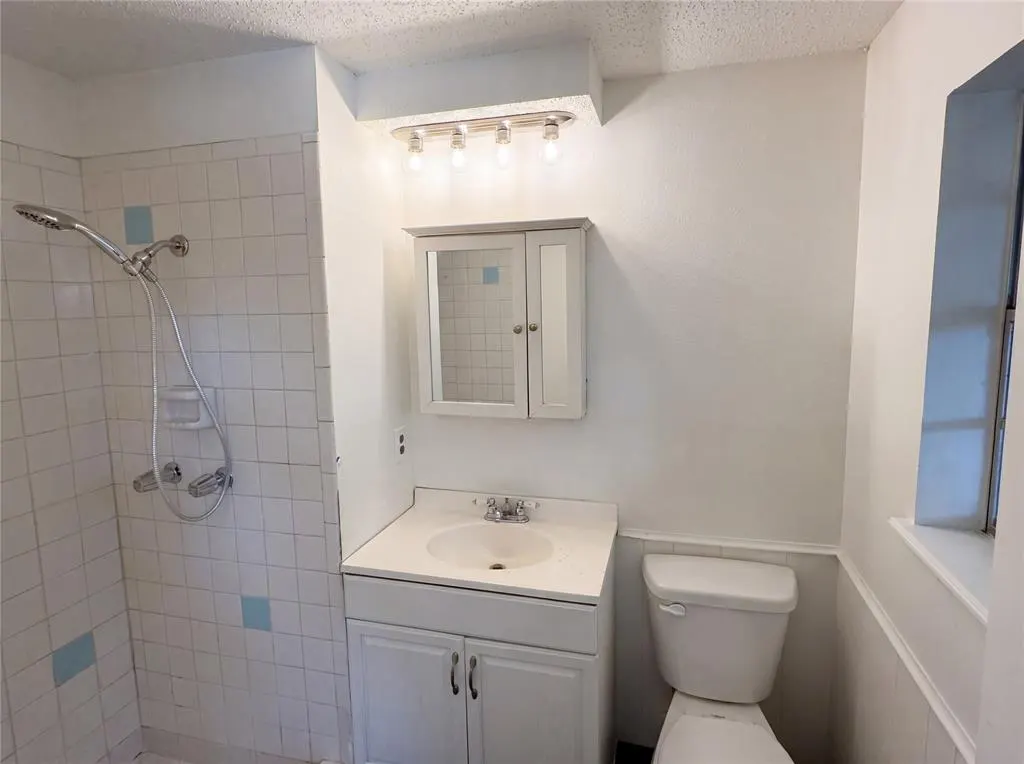 Photo 16 — 7629 NW 14th Street, Oklahoma City, OK 73127