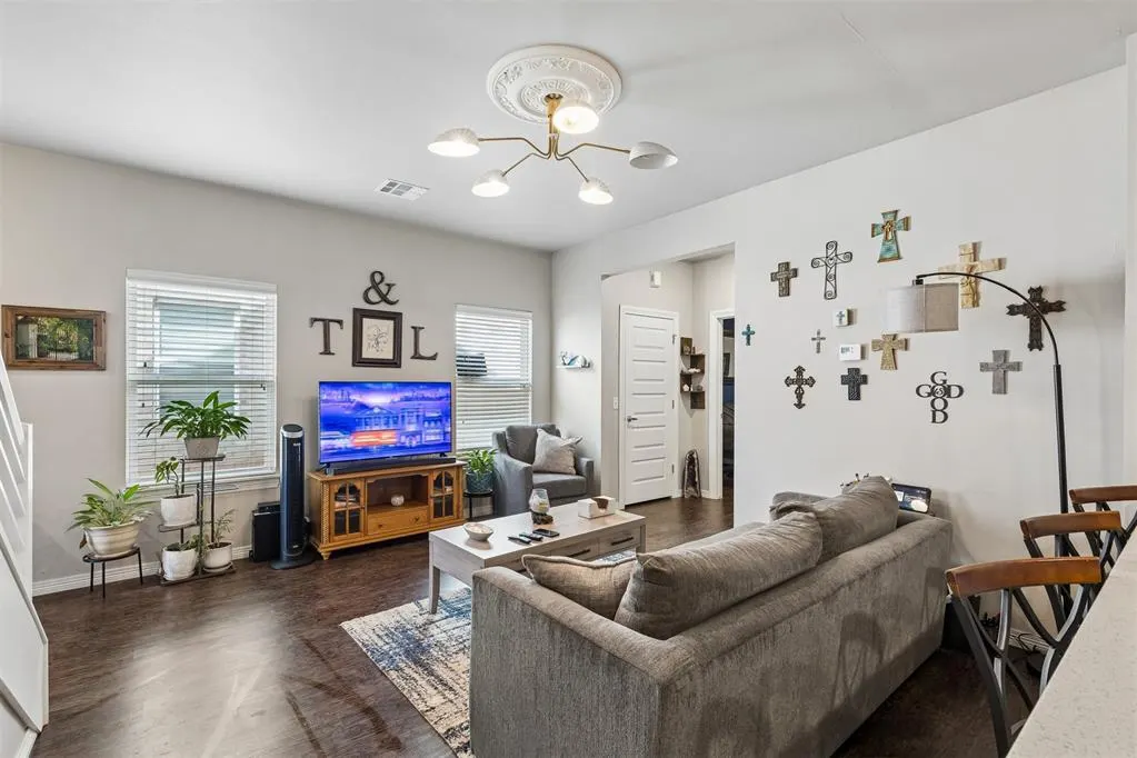 Photo 5 — 2109 Camino Del Plaza Lane, Edmond, OK 73013