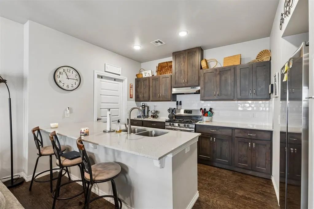Photo 8 — 2109 Camino Del Plaza Lane, Edmond, OK 73013