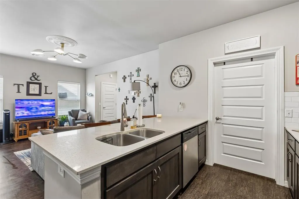 Photo 9 — 2109 Camino Del Plaza Lane, Edmond, OK 73013