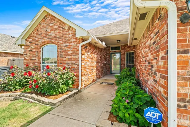 Photo 7 — 840 Carol Ann Place, Moore, OK 73160