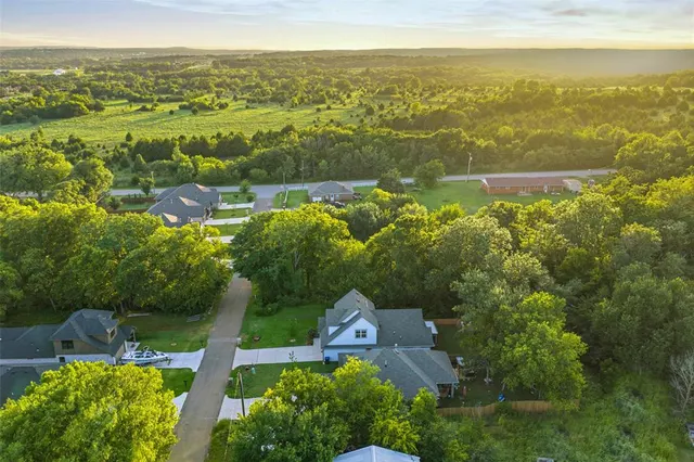 Photo 2 — 125 E 7th Street, Arcadia, OK 73007