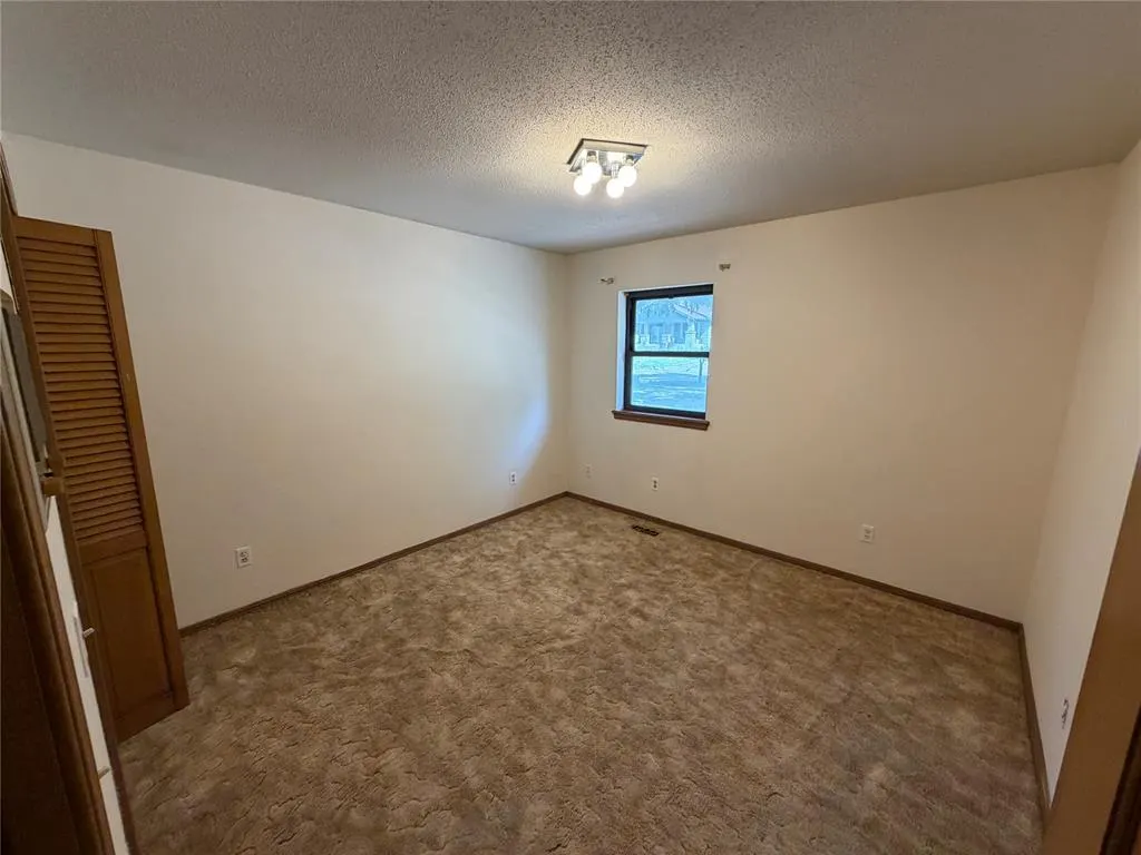Photo 26 — 808 N Burns Street, Holdenville, OK 74848