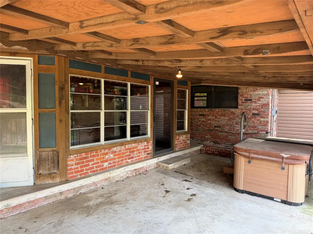 Photo 31 — 808 N Burns Street, Holdenville, OK 74848