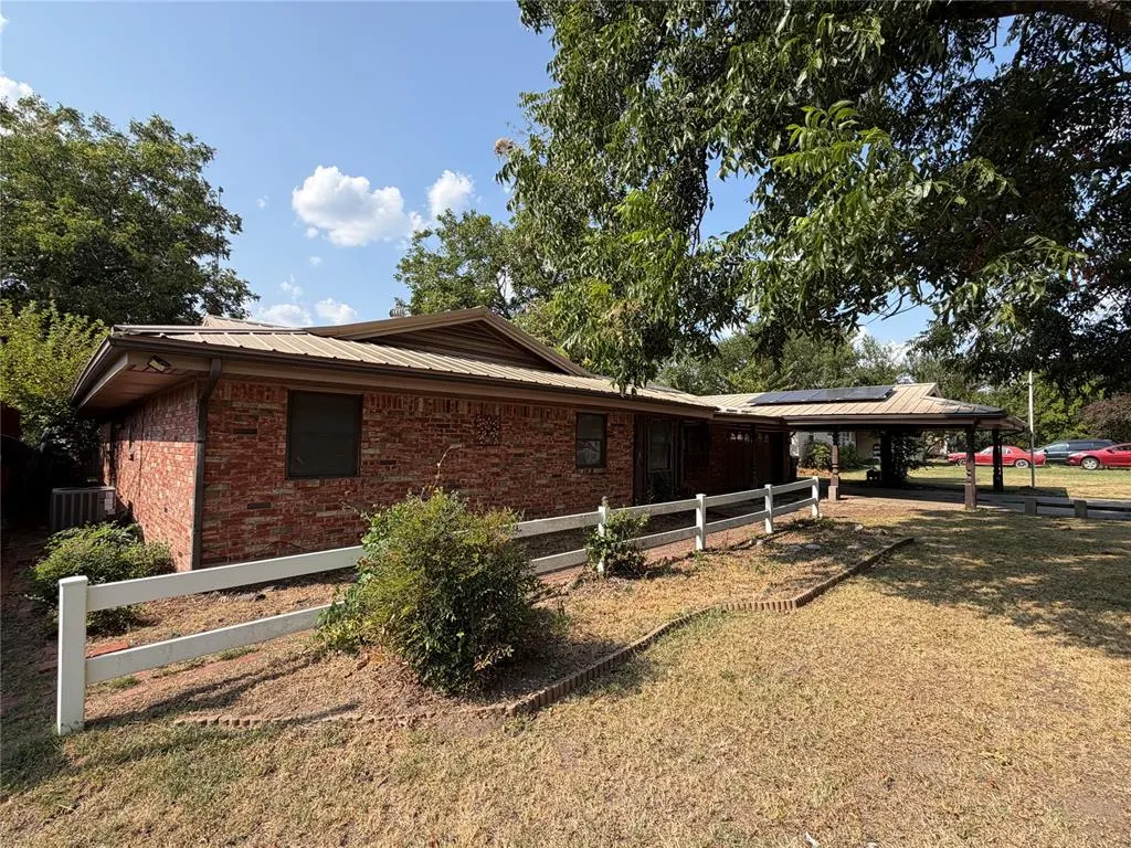 Photo 46 — 808 N Burns Street, Holdenville, OK 74848